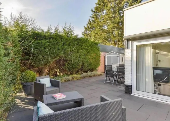 2 Bedroom In Holiday home *